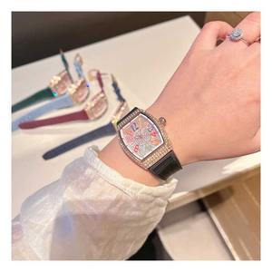 Reloj de Cuarzo de Lujo al por Mayor de Fábrica con Piedras Incrustadas y Bisel en Forma de Barril, Diseño de Alta Gama, Moda Asequible - Product Image 3