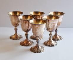 แก้วไวน์ทองเหลืองโบราณสลักลายทำมือ ถ้วยโลหะสำหรับดื่มเครื่องดื่ม ของตกแต่งบาร์โบราณ ของขวัญแต่งงาน ของตกแต่งโต๊ะอาหารแบบคลาสสิก - Product Image 5