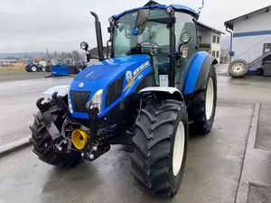 Tracteur d'occasion/de seconde main/neuf 4X4wd New Hollamd 4710 avec chargeur et équipement agricole Machines agricoles à vendre - Product Image 2