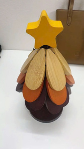 Sous-verres en bois massif épais, support pour plat chaud anti-brûlure pour table, lot de 4, fabrication vietnamienne, 99 Gold Data - Ms Violet - Product Image 2