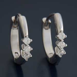 Pendientes Colgantes de Aro de Plata 92.5 con Baño de Oro, Diseño Geométrico, Diamante y Perla como Piedras Principales, para Bodas y Fiestas - Product Image 1