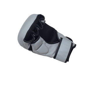 Guantes de Boxeo de Piel Sintética Laminada Blanca de Secado Rápido con Correa de Muñeca Ajustable de Calidad, Antideslizantes, Personalizables e Impermeables - Product Image 3