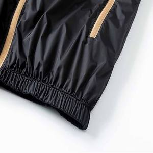 Logo personnalisé Vestes coupe-vent pour hommes Imperméable Tissu aquatique Veste de pluie durable Imperméable pour hommes fabriqué par Vêtements de sport - Product Image 5