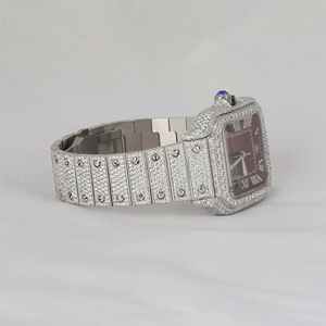 Montre de luxe classique avec cadran rouge personnalisé, entièrement sertie de diamants en moissanite, en acier inoxydable, avec cadran en verre, date, chiffres romains - Product Image 2