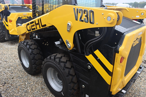 Chargeuse sur pneus diesel Gehl V230 jaune 75KW à couple élevé - Product Image 6