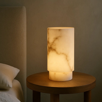 Lampe de table en pierre d'albâtre Lampe de chevet de luxe au design fait à la main Service personnalisé quantité minimale de commande bas Prix de gros Décoration de haute qualité