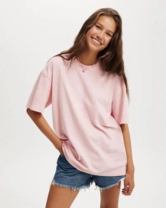 Camiseta extragrande The Boxy personalizada para mujer-Calidad premium-Ajuste perfecto para cualquier ocasión - Product Image 3