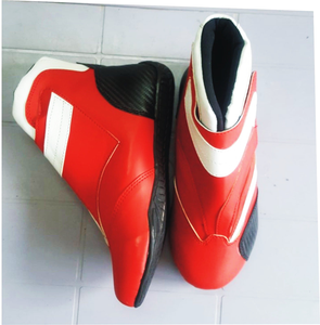 รองเท้าโกคาร์ทสำหรับผู้ชายแบบสั่งทำพิเศษ คุณภาพสูง รองเท้าสำหรับมืออาชีพ ผลิตจากหนัง ทนทาน สีและโลโก้แบบกำหนดเอง พร้อมการพิมพ์ลายนูน - Product Image 3