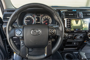 LISTO PARA CONDUCIR - USADO, VOLANTE A LA IZQUIERDA |   CONDUCCIÓN DERECHA |   TOYOTA 4RUNNER TRD OFF-ROAD PREMIUM 4X4 2023 - Product Image 4
