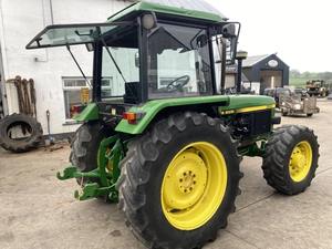 Johhn Deere 2850 en venta transmisión 40K Frenado de 4 ruedas 13240 horas Interior de cabina inferior nuevo - Product Image 2
