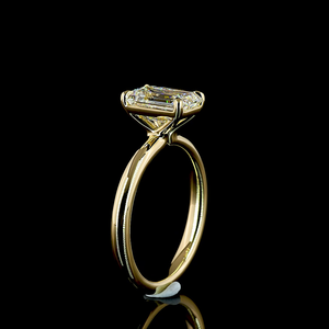 Bague de fiançailles solitaire en argent 925 avec diamant de laboratoire de 2,10 carats, forme émeraude, bijoux de mariée intemporels, solitaire raffiné - Product Image 4