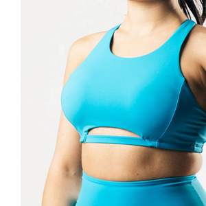 เสื้อชั้นในกีฬาไร้ตะเข็บ Ronpex International แบบมีโครงรองรับปานกลาง ราคาส่ง ถูก สวมใส่สบาย ยืดหยุ่น ระบายอากาศได้ดี ไซส์ใหญ่ - Product Image 4