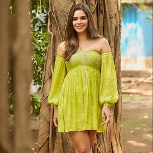 ชุดเดรสสั้นผ้าฝ้ายทำด้วยมือสไตล์อินเดียพิมพ์ลายดอกไม้ชุดเดรสเปิดไหล่มีสไตล์สำหรับผู้หญิงใส่ในฤดูร้อน - Product Image 1