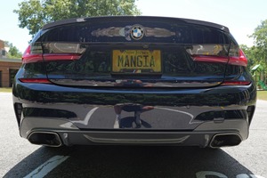 รถยนต์มือสองระดับพรีเมียม ปี 2021 บีเอ็มดับเบิลยู เอ็ม340ไอ เอ็กซ์ไดรฟ์ เครื่องยนต์เทอร์โบ 6 สูบ 382 แรงม้า ระบบขับเคลื่อนสี่ล้อ - Product Image 3