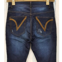 Jean décontracté vintage pour homme, coupe droite, 5 poches, en denim slub, coton élasthanne, taille mi-haute, délavage sable foncé, détails effet usé et effet whisker