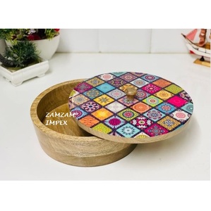 Caja de madera de forma redonda de calidad superior y caja de almacenamiento de Roti de madera con tapa - Product Image 1