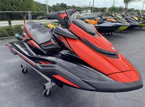 Jet ski jaune et noir RXT-X 300, 150 CV, 1400 cm³, 4 temps, prêt à être expédié - Product Image 2