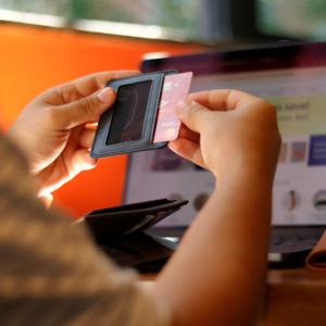 Cartera de cuero delgada de estilo profesional para hombres y mujeres - Product Image 4