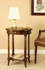 Table d'appoint en bois raffinée idéale pour les chambres ou les entrées avec un vernis de haute qualité et un cadre géométrique minimaliste - Product Image 2