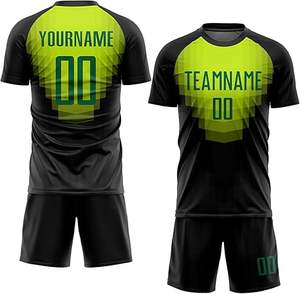 Dernière conception 100% polyester uniforme de football nouveau style uniforme professionnel pour enfants couleur unie de qualité supérieure à vendre - Product Image 1