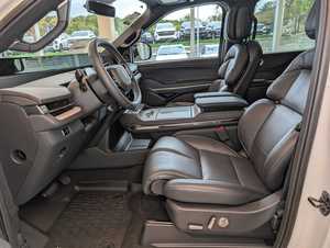 Elección Más Vendida 2025: SUV Lincoln Navigator Reserve 4WD, Motor V6 Twin-Turbo de 3.5L - Product Image 5