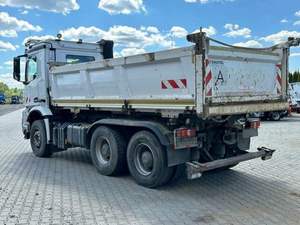 Camion d'occasion Mercedes-Benz Arocs 2648 6x4 Euro 2 Diesel Manuelle 4x2 LHD 2016, véhicule utilitaire léger, poids total autorisé 7,5T, benne arrière, neuf - Product Image 3