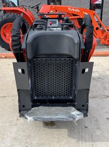 รถตักล้อยางขนาดเล็ก Kubota SCL 1000 รถตักหน้าขุดขนาดเล็กแบบตีนตะขาบ สำหรับงานก่อสร้างในฟาร์ม - Product Image 3
