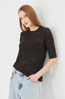 Blusa de punto con encaje y estampado de rosas para mujer - Top suave de manga corta con cuello redondo y botón trasero - Prenda de punto floral de verano