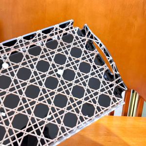 ถาดอะคริลิคทรงเพชรแบบใสทันสมัย ผลิตตามสั่งจากโรงงาน ปลอดภัยสำหรับสัมผัสอาหาร ชุดของขวัญสุดหรูอเนกประสงค์สำหรับความงาม - Product Image 6