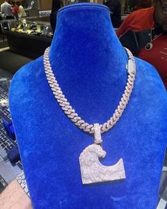 Gioielli con diamanti in Moissanite fatti a mano con tagli rotondi e Baguette con scintillio ghiacciato per l'eleganza delle feste - Product Image 3
