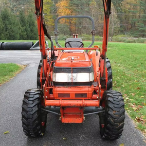 Pour tracteur à roues Kubota L3010 avec composants de moteur efficaces - Product Image 1