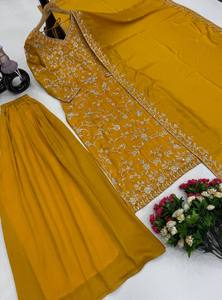 Collection de vêtements pour femmes de créateur traditionnel indien Tissu chinon lourd avec séquence de broderie Travail entièrement cousu - Product Image 3