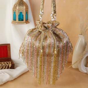 Bolso de Mano Tipo Potli de Diseño Bohemio para Novia, con Lentejuelas Bordadas, Borlas, Cadenas y Cordón, para Regalos de Mehendi y Sangeet - Product Image 3