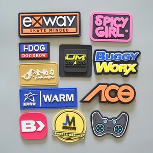 Parches de goma personalizados 3D al por mayor logotipo en relieve suave de alta calidad PVC corazón flor letra inglesa ropa cosida OEM - Product Image 5