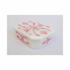 Attractive Design White Marble Mother of Pearl Flower Design Inlaid Jewelry <b>Boxes</b> for Business Gifts in Very Best Price - Product Image 1