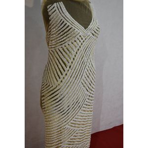 Nouvelle Collection de tissus en filet perlé lourd Broderie de luxe Panneau avant et arrière Robe de mariée indienne Tenue de soirée Ethnique prête à l'exportation - Product Image 6