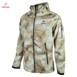 เสื้อแจ็คเก็ตซอฟต์เชลล์คุณภาพสูงสำหรับฤดูหนาว ผลิตในปากีสถาน น้ำหนักเบา เป็นมิตรกับสิ่งแวดล้อม สำหรับผู้ชาย  สามารถปรับแต่งโลโก้ด้านหน้าได้ - Product Image 1