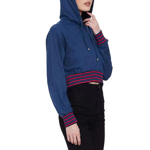 Sweat à capuche pour femme pour vêtements de sport, haut court décontracté uni, haut court à manches longues en coton de haute qualité avec logo personnalisé - Product Image 4