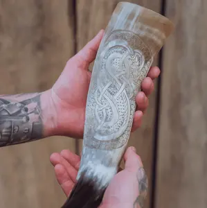 Authentique corne à boire viking nordique pour le miel et la bière avec un prix abordable Corne à boire viking faite à la main - Product Image 6