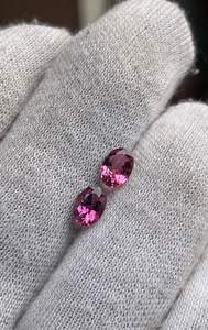 Par de turmalinas rosas naturales ovaladas. - Product Image 2