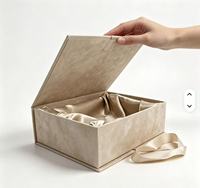 Boîte magnétique rigide de luxe personnalisée avec insert en satin, ruban et emballage en papier pour ensembles cadeaux de perruques et de cheveux