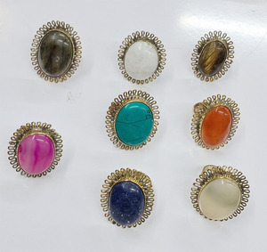 Anillos de Metal con Cuentas de Piedras de Colores Clásicos GC-RG-304 Disponibles a un Precio Accesible de un Fabricante Indio. - Product Image 1