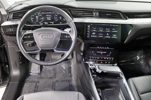 Audi Q8 e-tron Premium Plus 4dr SUV AWD 2024 Usado en Buen Estado - Product Image 5