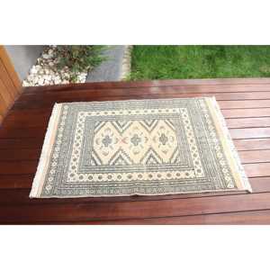 Alfombra Turca Pequeña, Alfombra Vintage de 2.5x3.7 pies, Alfombra de Lana Negra - Product Image 3