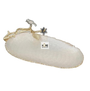 Plateaux de luxe décoratifs faits à la main Plateaux en métal de décoration design pour hôtel et restaurant Fournitures de table - Product Image 1