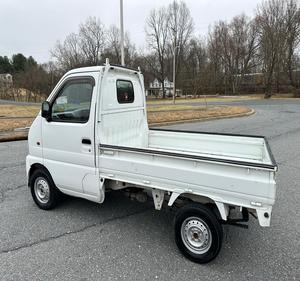 Voitures d'occasion à vendre 2000 Suzukis Carryy Trucks4x4 657cc 4WD/AWD - Product Image 2