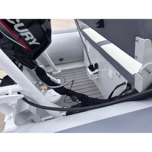 Nuevo Bote Highfield CL 400 2025 con Casco de Aluminio Resistente de 8.1-12m - Product Image 1