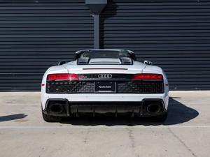 Audi R8 Performance Spyder 2023 Usado en Excelentes Condiciones, Convertible de 2 Puertas - Product Image 3