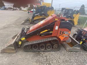 Minicargadora MINICARGADORA 2025 DITCH WITCH SK900 ASV con motor de 55 Kw, momento de alta carga, precio barato - Product Image 6