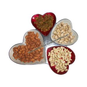 ถาดเสิร์ฟขนมและขนมขบเคี้ยวรูปหัวใจมีสี่ช่องสำหรับงานเลี้ยงงานแต่งงานที่บ้าน - Product Image 2